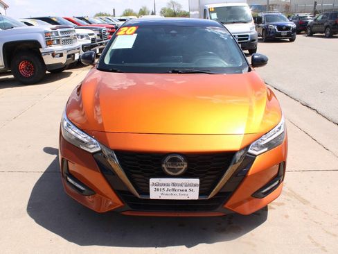 Used 2020 Nissan Sentra SR w/ Electronics Package FWD image 2