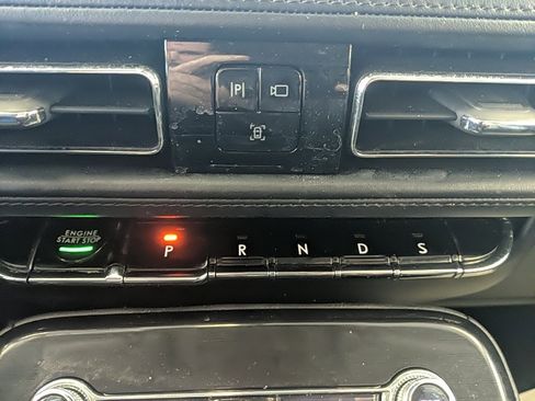 Certified 2022 Lincoln Nautilus AWD w/ Premium Package image 19