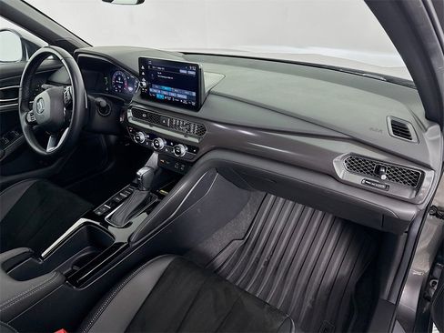 Used 2025 Acura Integra A-Spec image 31
