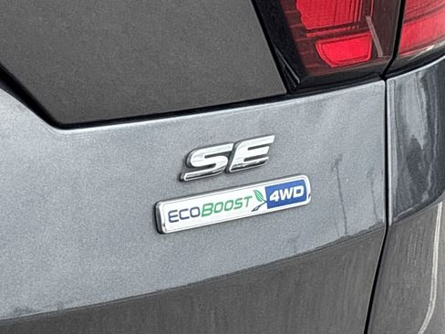 Used 2019 Ford Escape SE image 9