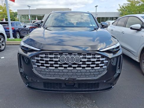 Used 2025 Audi Q5 Premium w/ Convenience Package AWD/4WD image 2
