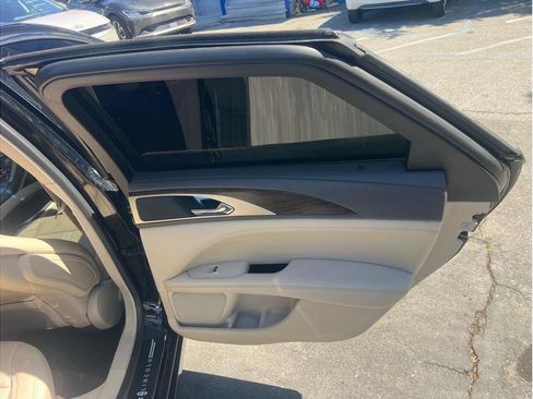 Used 2017 Lincoln MKZ Reserve FWD image 19