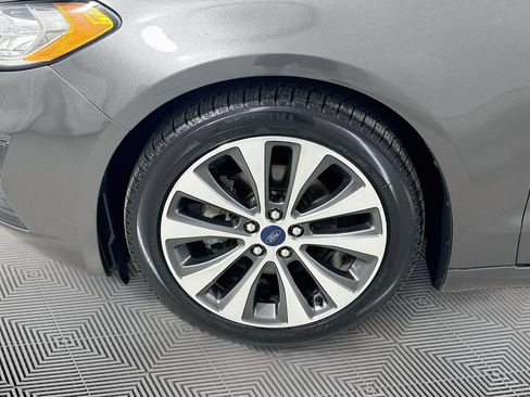 Used 2020 Ford Fusion SE AWD/4WD image 25