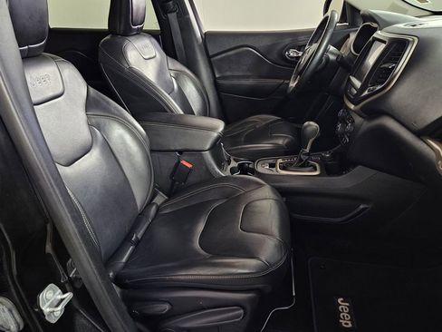 Used 2016 Jeep Cherokee Limited image 32