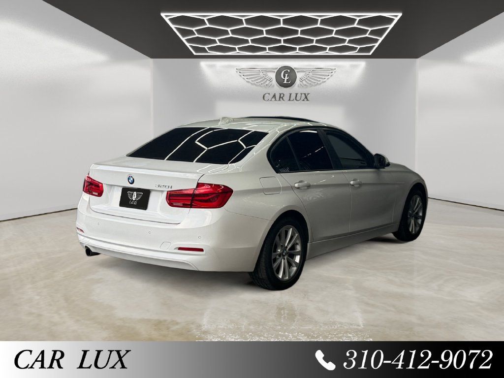 Used 2017 BMW 320i Sedan RWD image 5