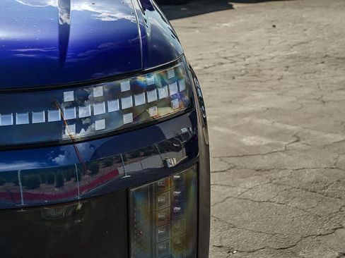 New 2026 Hyundai Ioniq 9 SE image 8