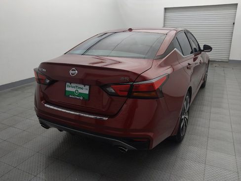 Used 2021 Nissan Altima 2.5 SR w/ SR Premium Package image 7