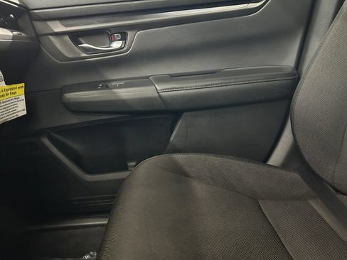 Certified 2025 Honda CR-V LX image 30