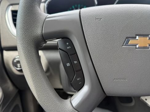 Used 2015 Chevrolet Traverse LS FWD image 12