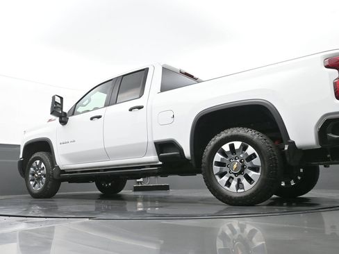 Used 2025 Chevrolet Silverado 2500 Custom w/ Custom Value Package image 43