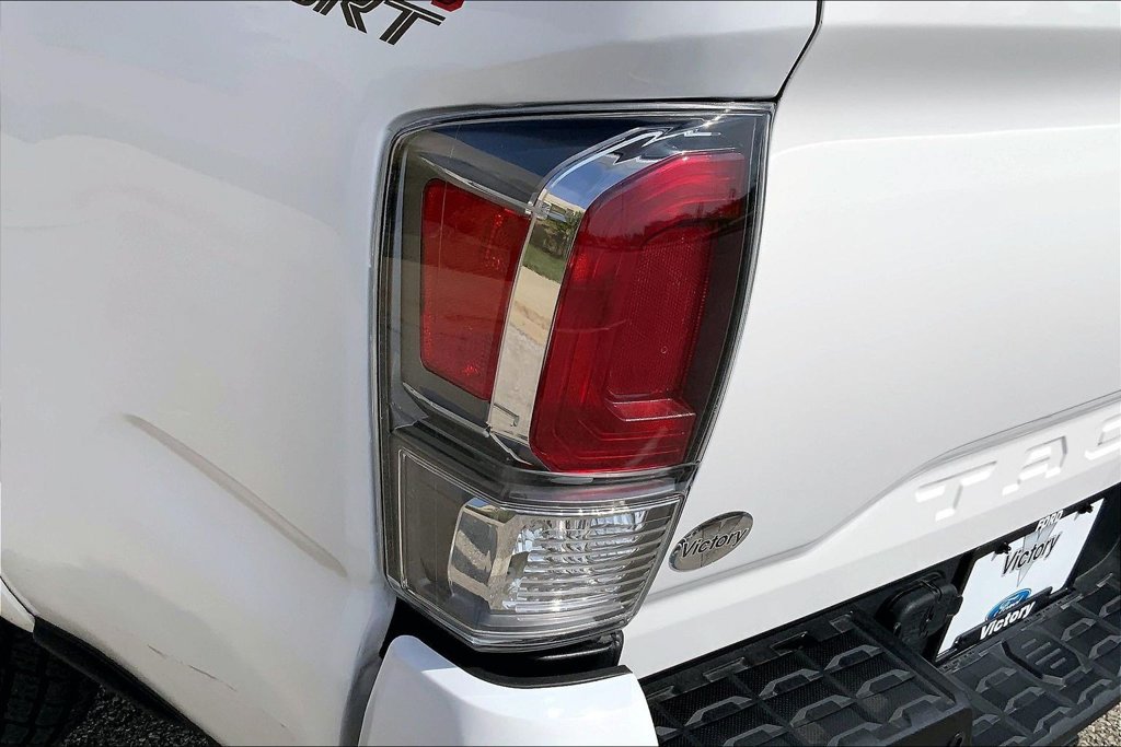 Used 2020 Toyota Tacoma TRD Sport w/ Exterior Package AWD/4WD image 26