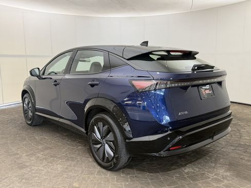 Used 2023 Nissan Ariya AWD image 5