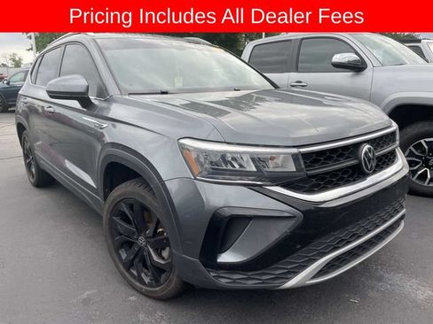 Used 2022 Volkswagen Taos SE w/ IQ.Drive SE Package AWD/4WD image 12