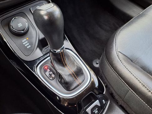 Used 2018 Jeep Compass Limited image 23