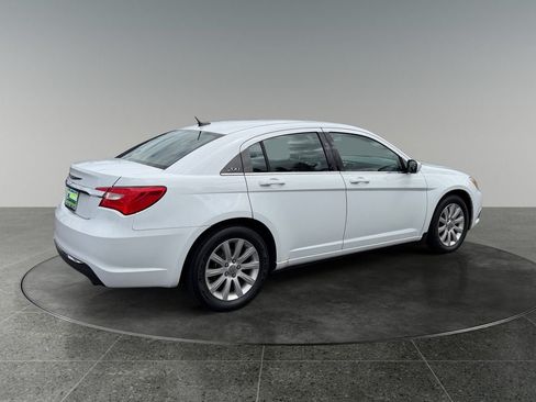 Used 2014 Chrysler 200 Touring FWD image 9