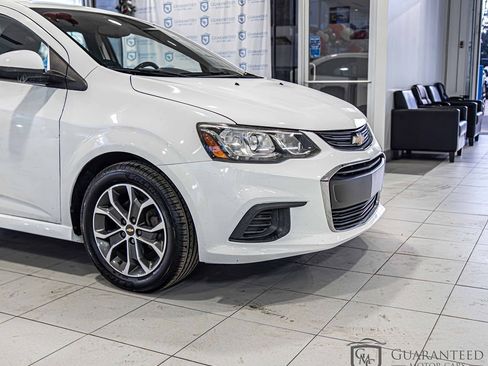 Used 2017 Chevrolet Sonic LT w/ Convenience Package image 5