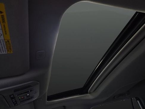 Used 2023 Toyota Highlander L image 7