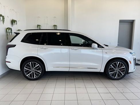 Certified 2023 Cadillac XT6 Sport w/ Technology Package image 47