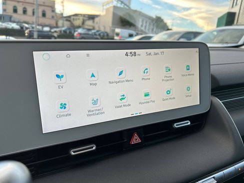Used 2024 Hyundai Ioniq 5 Limited image 40
