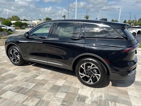 New 2025 Lincoln Nautilus Premier w/ Equipment Group 102A image 4