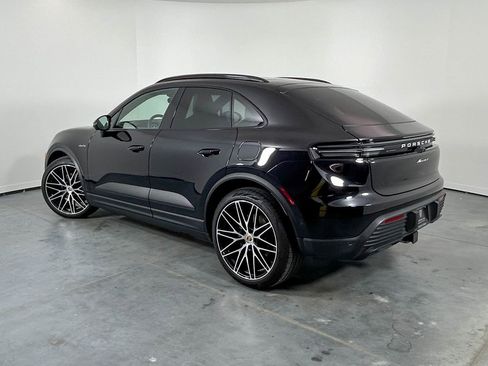 Used 2024 Porsche Macan 4 Electric AWD/4WD image 3