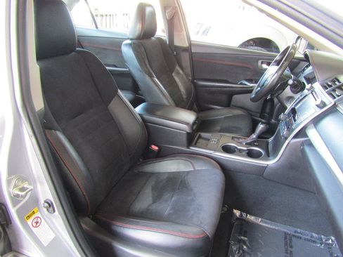 Used 2016 Toyota Camry XSE w/ Moonroof Package FWD image 12