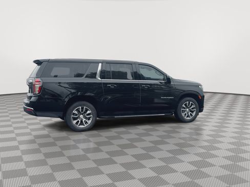 Used 2024 Chevrolet Suburban LS RWD image 9