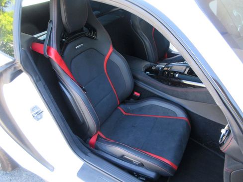 Used 2021 Mercedes-Benz AMG GT C image 27