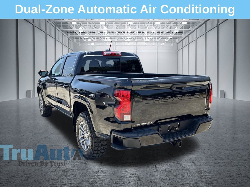 Used 2024 Chevrolet Colorado LT w/ LT Convenience Package II RWD image 5