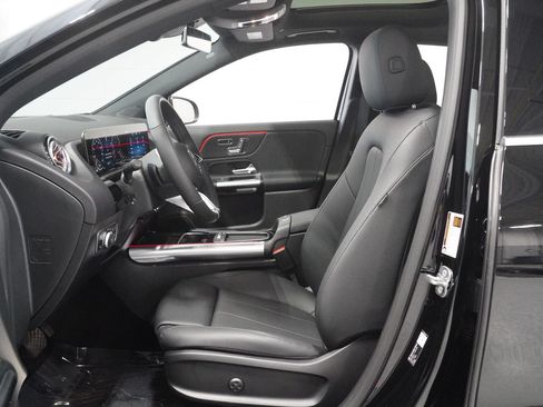 Certified 2026 Mercedes-Benz GLA 250 4MATIC image 11