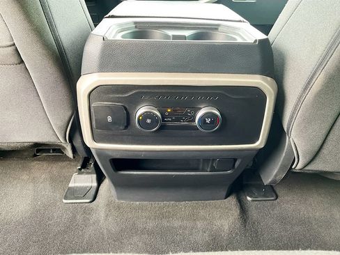 Used 2024 Ford Expedition XLT AWD/4WD image 25