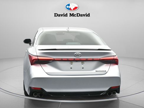 Used 2022 Toyota Avalon Touring image 14