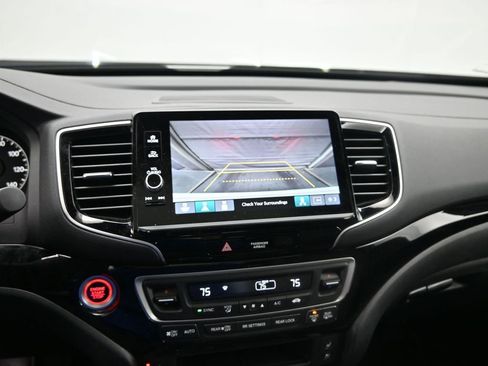 Used 2025 Honda Ridgeline Black Edition image 14