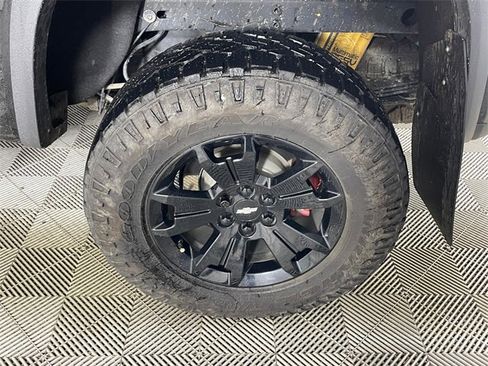 Certified 2022 Chevrolet Colorado ZR2 w/ ZR2 Midnight Special Edition image 19