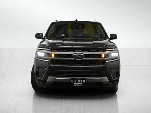 Used 2023 Ford Expedition Max XLT image 9