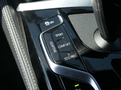 Used 2023 BMW M550i xDrive w/ Executive Package AWD/4WD image 22