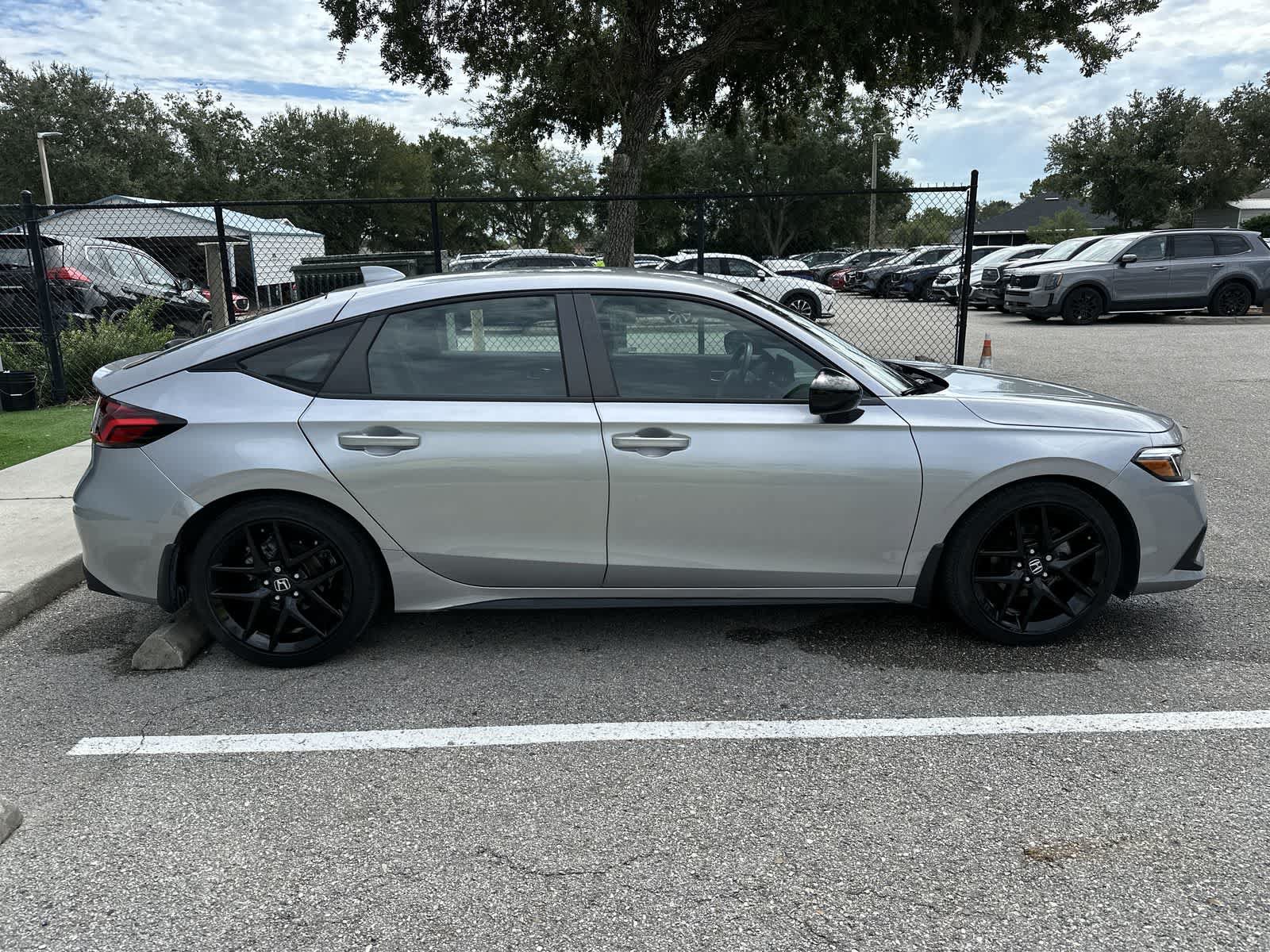 Used 2023 Honda Civic Sport image 10