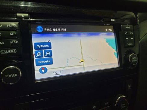 Used 2015 Nissan Rogue SL image 7