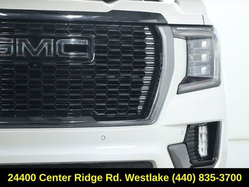 Used 2024 GMC Yukon Denali Ultimate AWD/4WD image 8