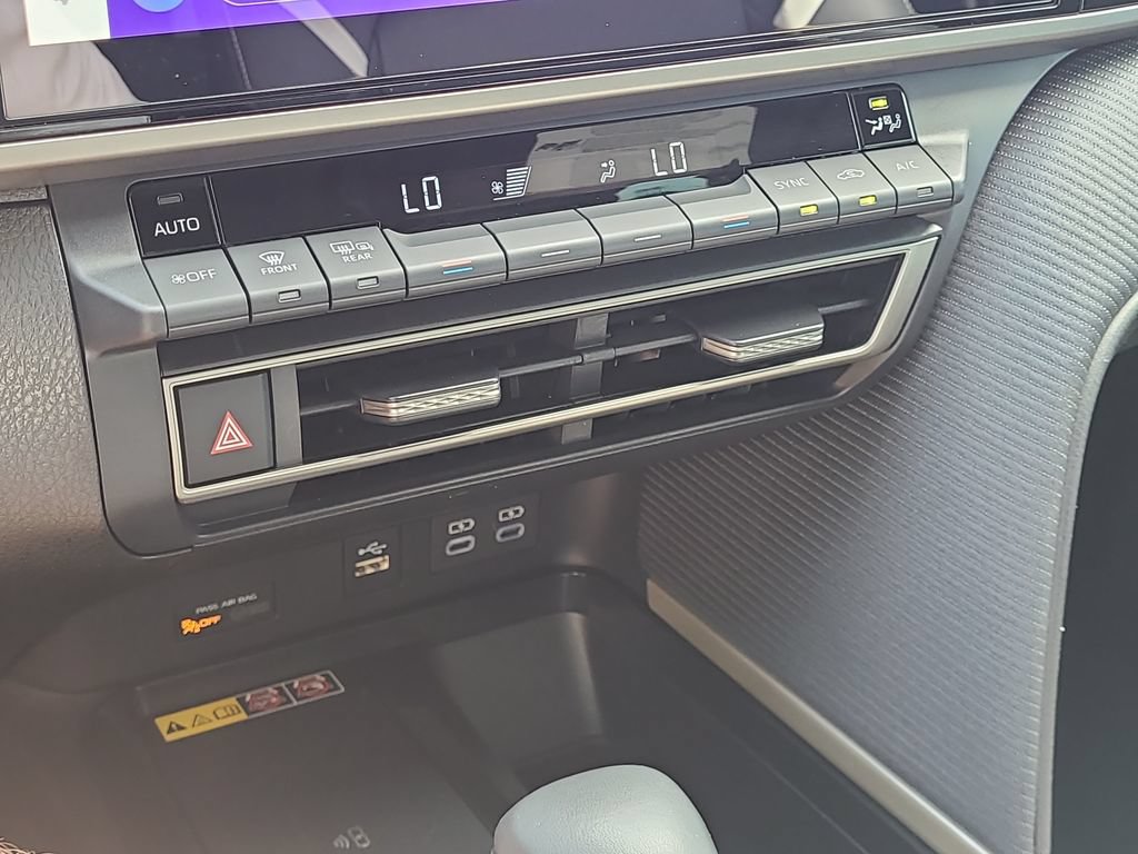 Used 2025 Toyota Camry SE w/ Multimedia Upgrade Package FWD image 15