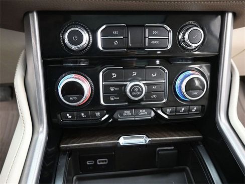 Used 2024 GMC Yukon Denali image 25