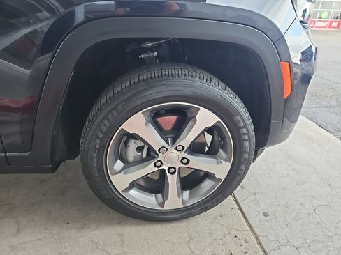 Used 2024 Jeep Grand Cherokee Limited 4xe w/ Trailer Tow Package AWD/4WD image 25