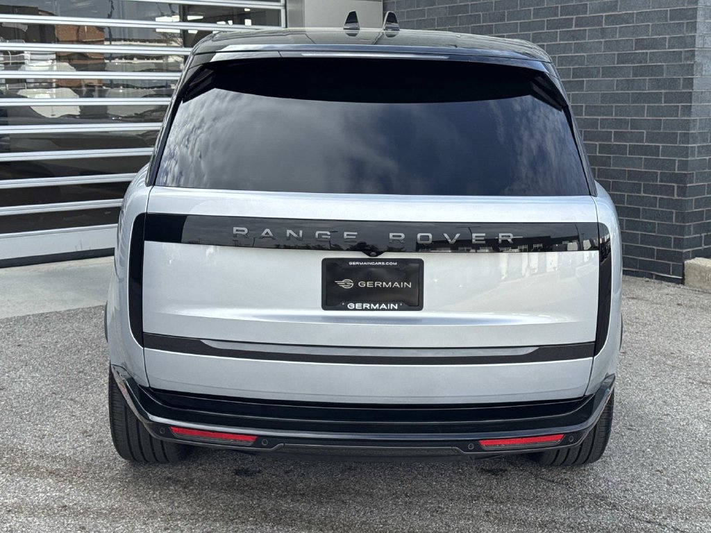 Used 2025 Land Rover Range Rover Long Wheelbase SE AWD/4WD image 5