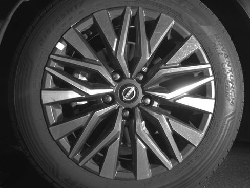 Used 2025 Nissan Altima 2.5 SV image 12