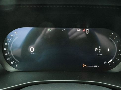 New 2026 Volvo XC40 B5 Plus w/ Protection Package Premier image 33