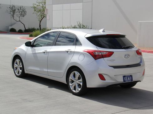 Used 2013 Hyundai Elantra GT w/ Touch & Go Pkg image 7
