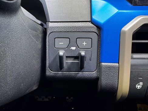 Used 2024 Toyota Tacoma TRD Sport w/ TRD Sport Upgrade Package image 33