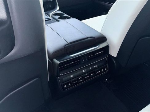 Used 2022 Lexus LX 600 4WD w/ Appearance Package image 24