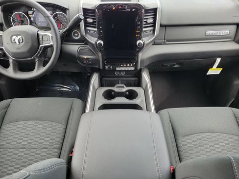 New 2026 RAM 2500 Big Horn AWD/4WD image 14