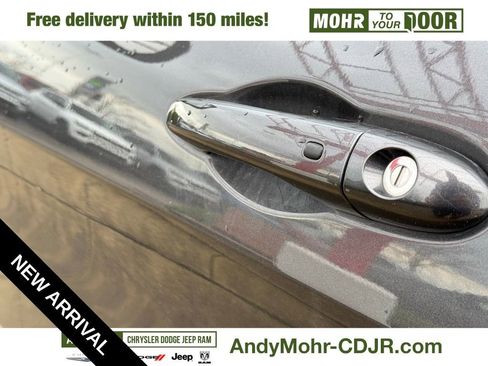 Used 2019 Jeep Cherokee Latitude Plus w/ Cold Weather Group image 12